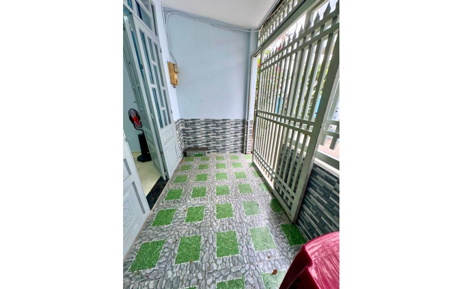 Giảm 300tr Nhà Nguyễn Thị Hai HM, 68m2, 1PN, N.4x17m, Đ.5m chỉ 3.x tỷ